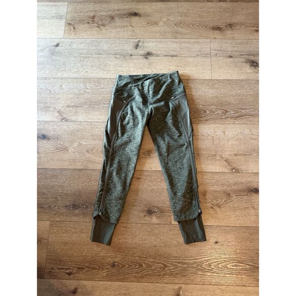 Hylete Womens Green Cropped Athletic Leggings Size Small - Picture 1 of 3